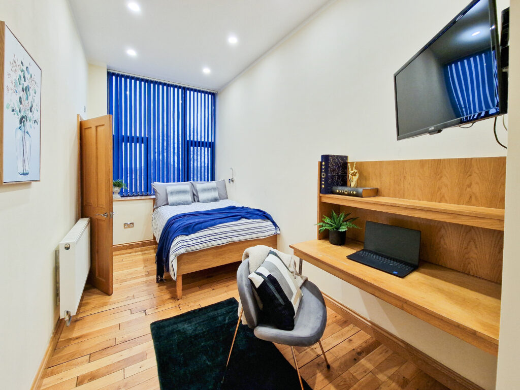 Deluxe en-suite room of a private student accommodation in Nottingham